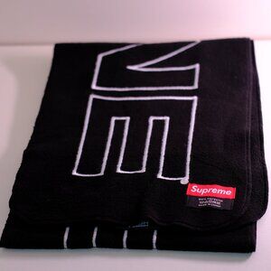 FW17 Supreme Polartec Logo Scarf Black